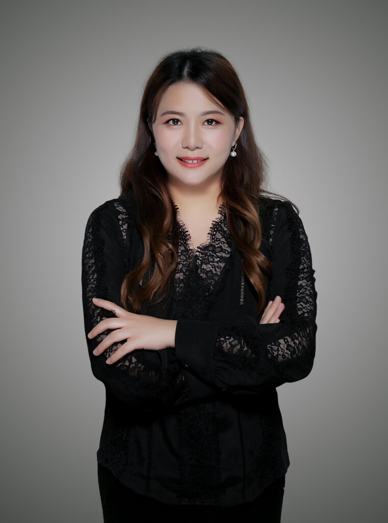 Xin Yi